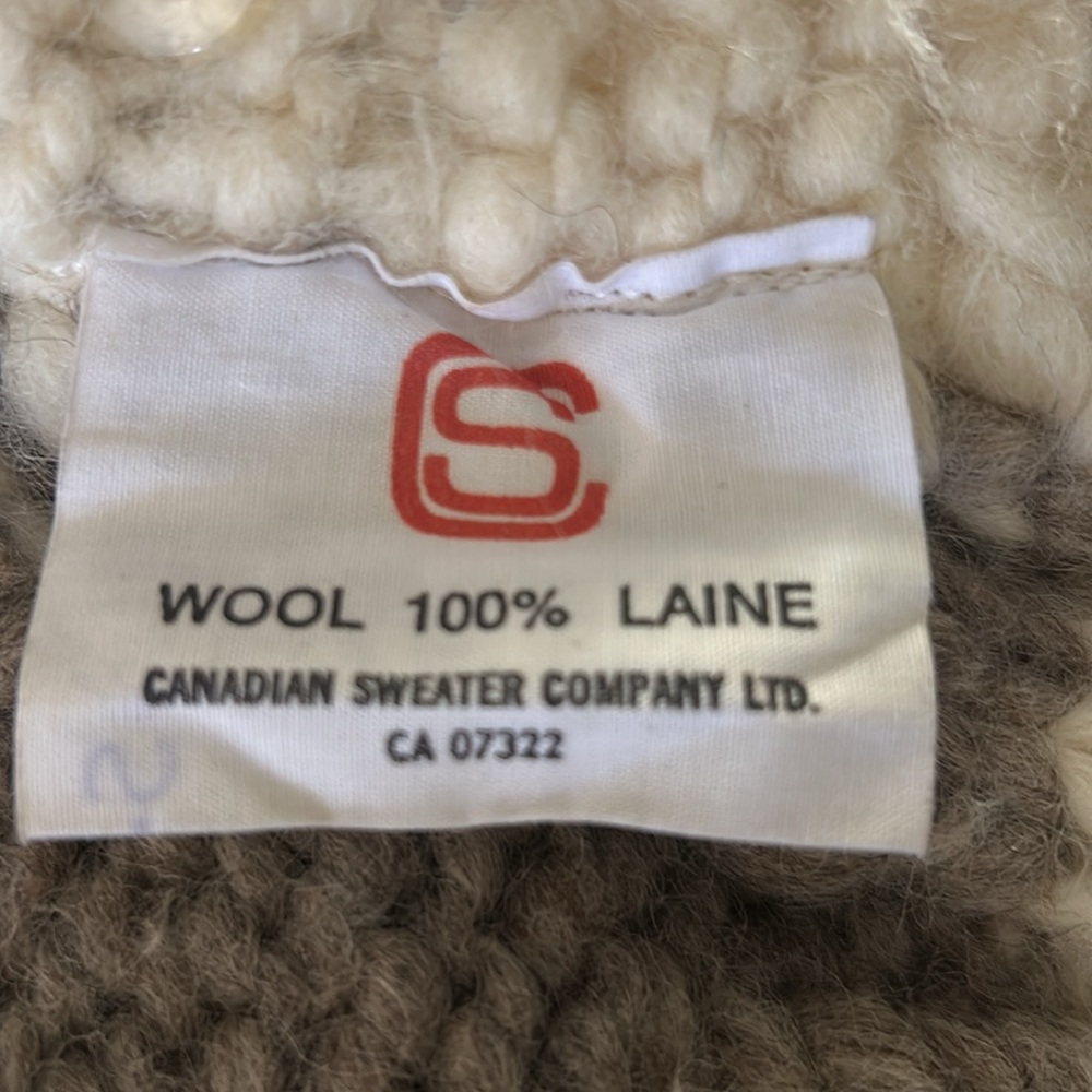 Laine wool ( cowichan) aztec cardigan - Picture 4 of 7